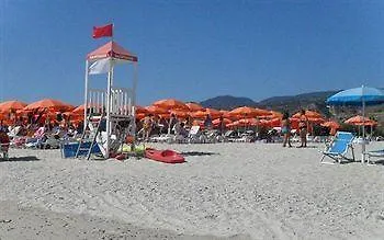 Villaggio La Feluca 3*