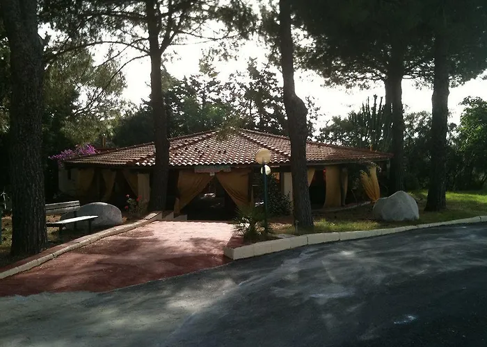 Villaggio La Feluca Hotel